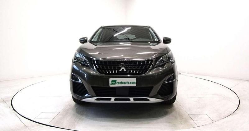 Usata Peugeot 3008 Allure 131 CV (96 kW) 2020 Verde scuro SUV
