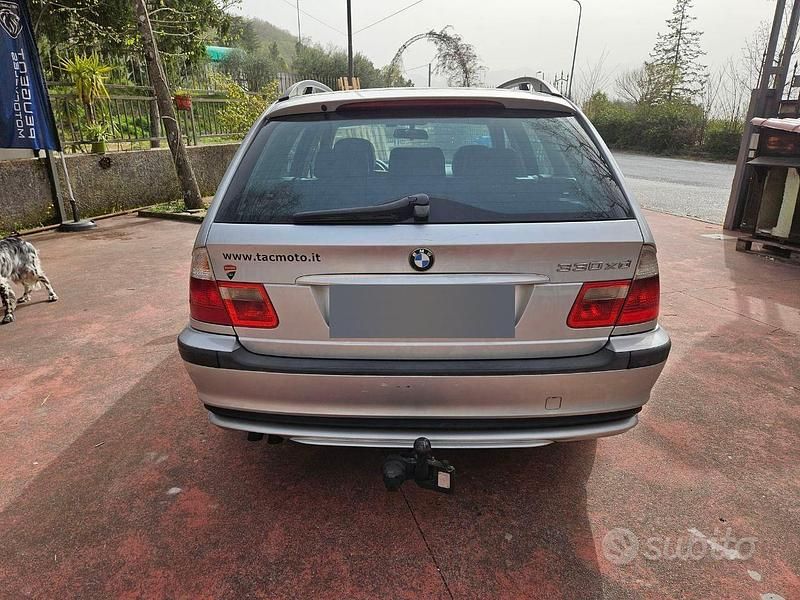 Usata BMW 330 184 CV (135 kW) 2001 Grigio Station wagon