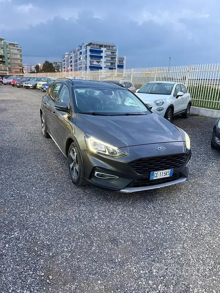Usata Ford Focus Active 120 CV (88 kW) 2021 Grigio Station wagon