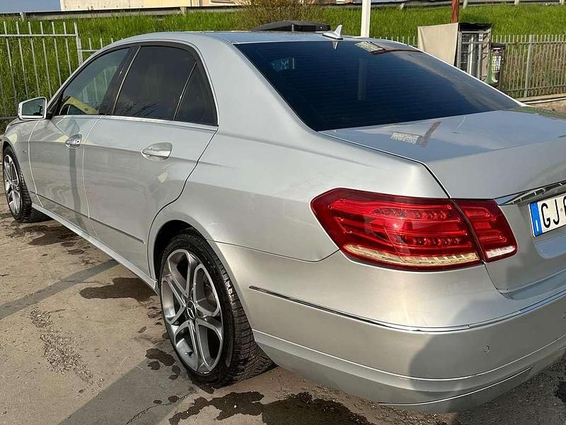 Usata Mercedes 220 AMG 163 CV (119 kW) 2010 Argento Berlina