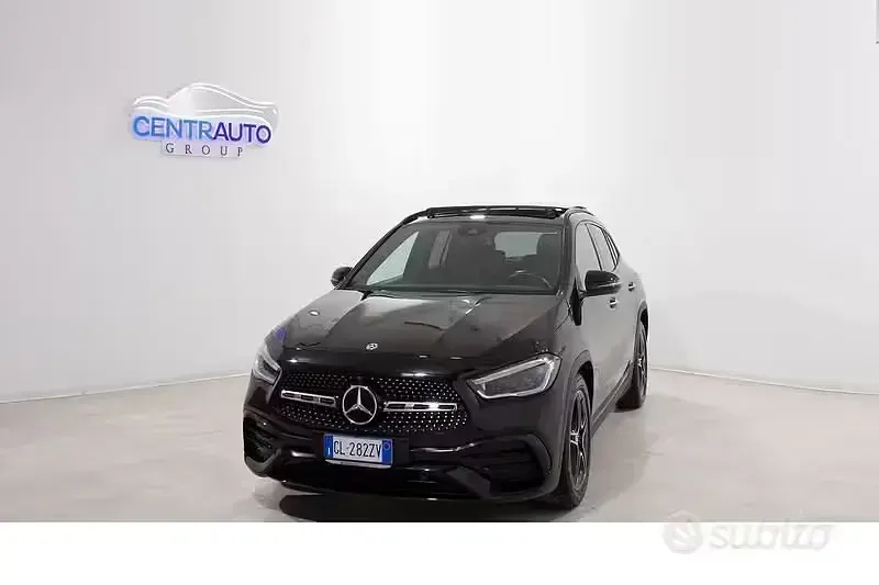 Usata Mercedes GLA200 Premium 150 CV (110 kW) 2022 Nero SUV