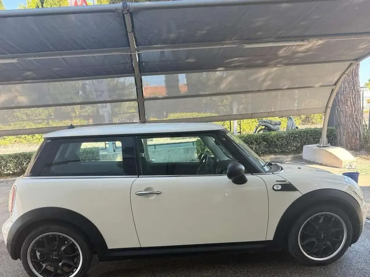 Usata Mini Cooper 75 CV (55 kW) 2009 Beige Utilitaria