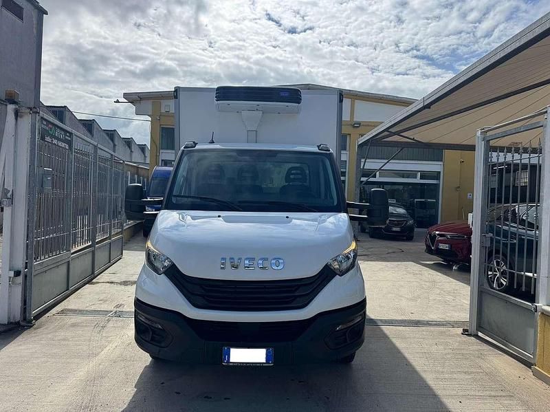 Usata Iveco Daily 160 CV (117 kW) 2023 Bianco Furgone