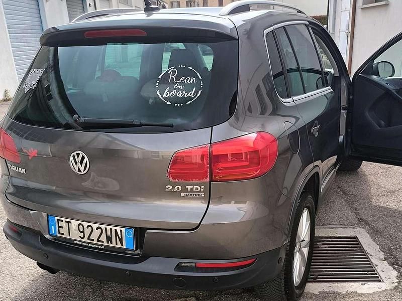 Usata VW Tiguan Sport 140 CV (102 kW) 2014 Grigio SUV