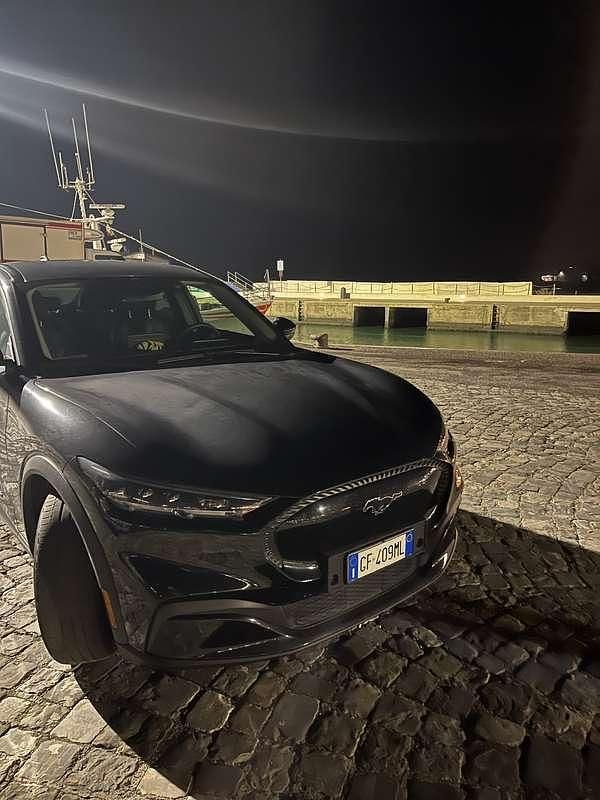 Usata Ford Mustang Mach-E Standard Range 199 kW (271 CV) 2021 Nero SUV