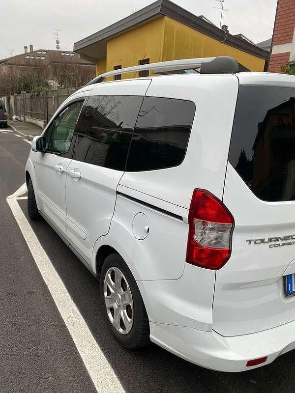 Usata Ford Tourneo Courier 75 CV (55 kW) 2018 Bianco Monovolume