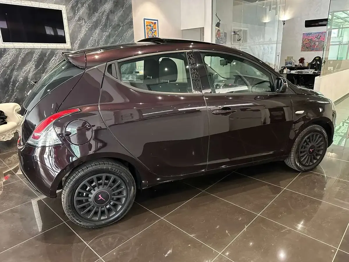 Usata Lancia Ypsilon 69 CV (50 kW) 2013 Other Utilitaria