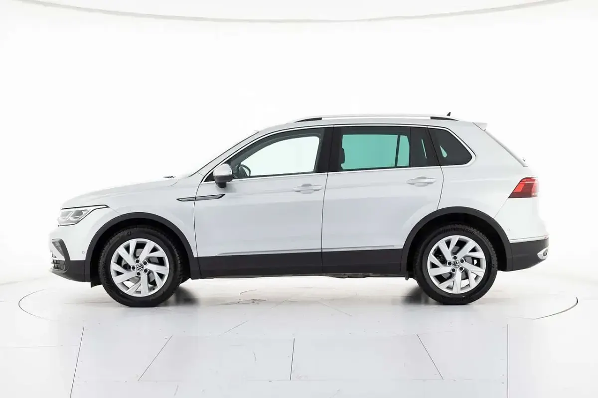 Usata VW Tiguan Elegance 150 CV (110 kW) 2023 Argento SUV