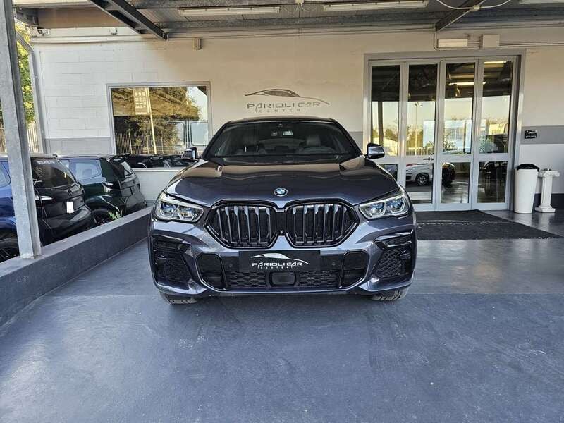 Usado BMW X6 M Sport 286 HP (210 kW) 2022 Cinzento SUV