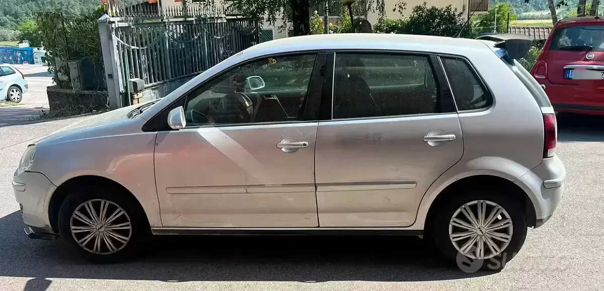 Usata VW Polo 75 CV (55 kW) 2006 Grigio Utilitaria