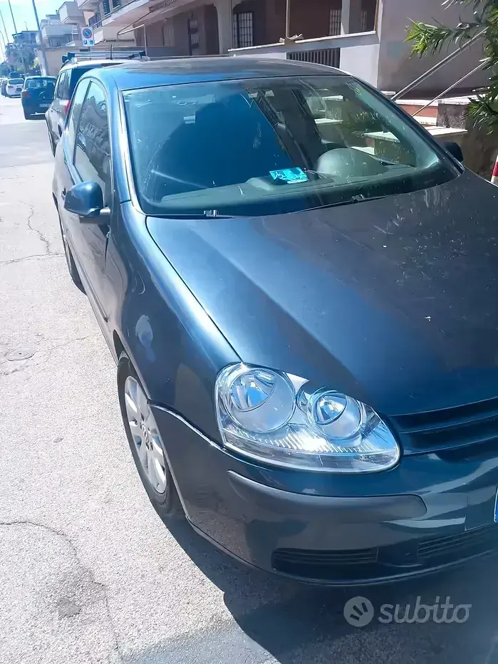 Usata VW Golf IV 115 CV (84 kW) 2005 Blu Berlina