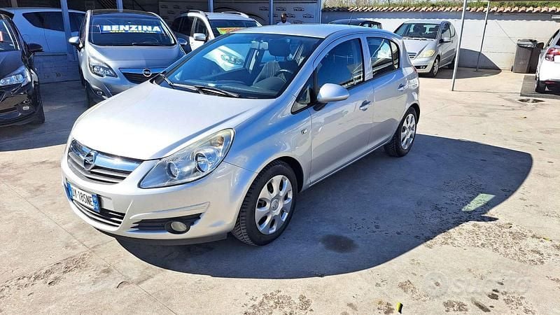Usata Opel Corsa Enjoy 80 CV (58 kW) 2009 Grigio Utilitaria