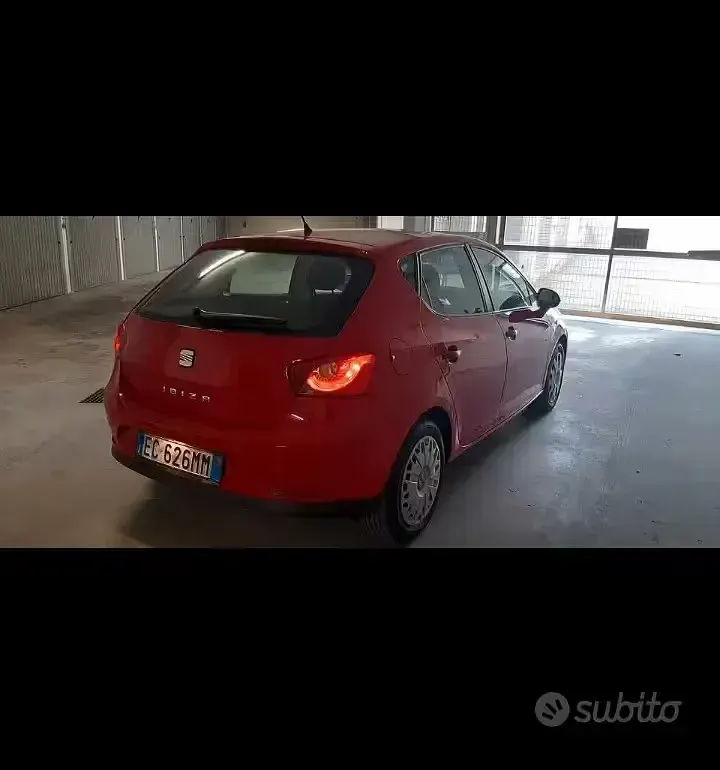 Usata Seat Ibiza Reference 69 CV (50 kW) 2010 Rosso Berlina