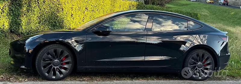 Usata Tesla Model 3 Performance 461 kW (627 CV) 2023 Nero Berlina