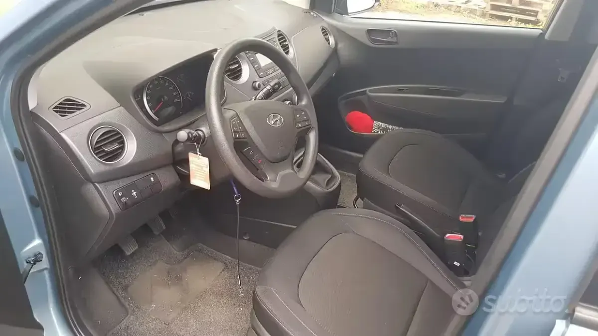 Usata Hyundai i10 66 CV (48 kW) 2018 Bluazzurro Utilitaria