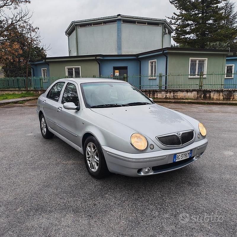 Usata Lancia Lybra 2000 Grigio Berlina