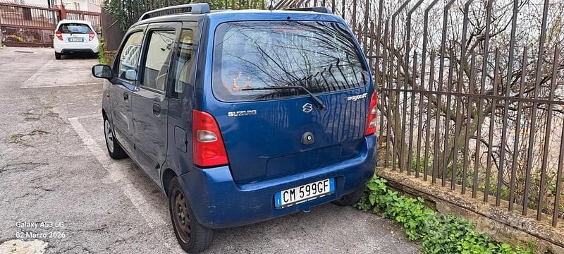 Usata Suzuki Wagon R+ 76 CV (55 kW) 2002 Blu Monovolume