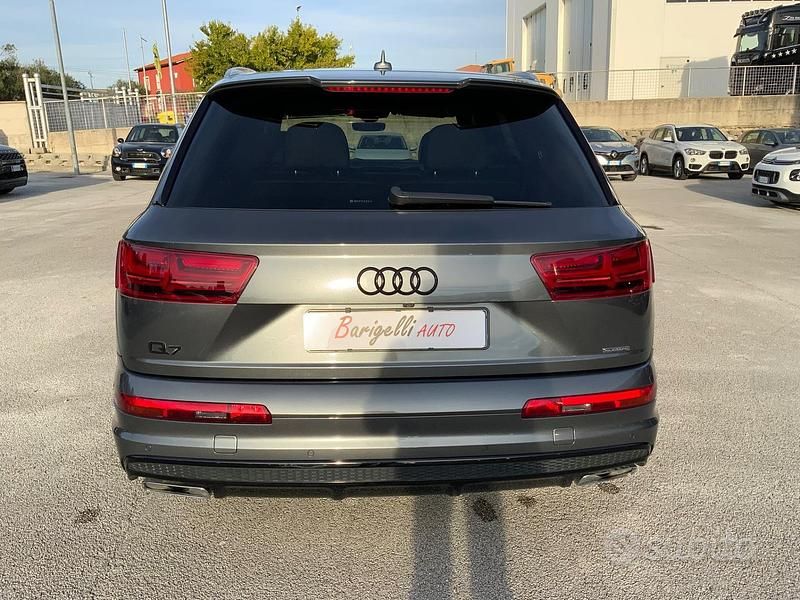 Usata Audi Q7 Business 272 CV (200 kW) 2016 Grigio SUV