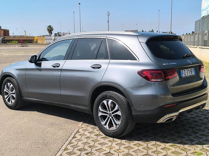 Usata Mercedes GLC220 194 CV (142 kW) 2019 Grigio SUV