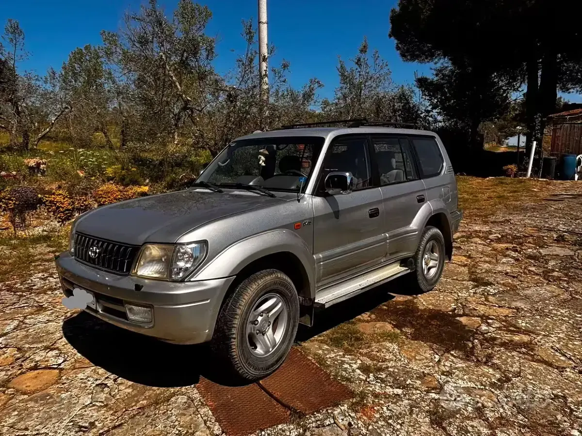 Usata Toyota Land Cruiser 163 CV (119 kW) 2001 Grigio SUV