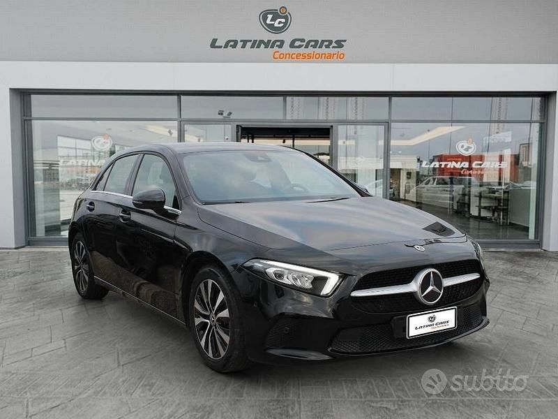 Usata Mercedes A180 Business 116 CV (85 kW) 2022 Nero Berlina