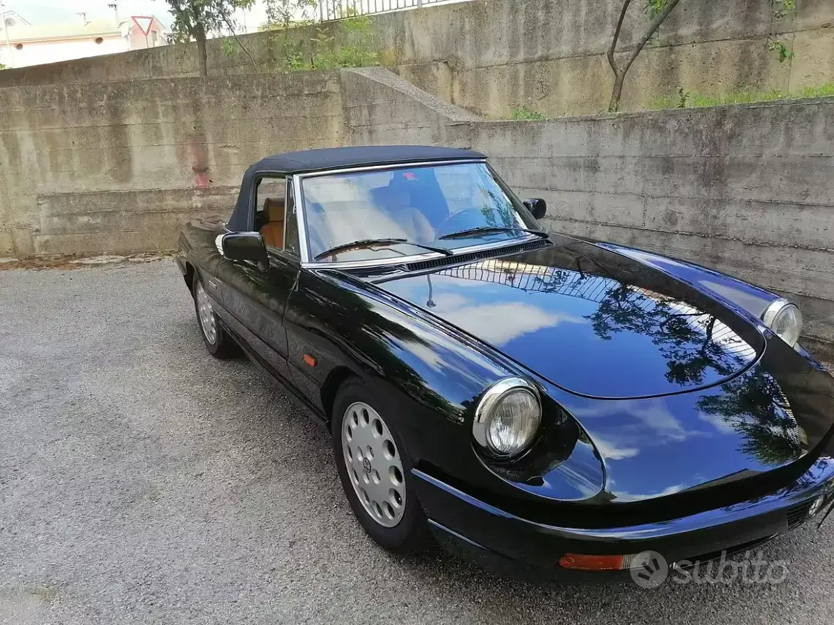 Usata Alfa Romeo Spider 106 CV (77 kW) 1990 Cabrio
