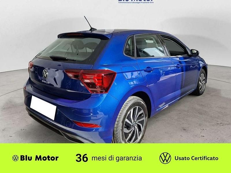 Usata VW Polo Life 95 CV (69 kW) 2023 Reef blue metallizzato Utilitaria