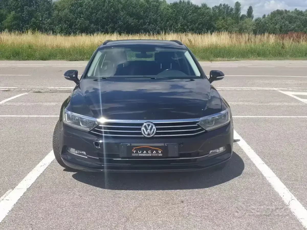 Usata VW Passat Highline 150 CV (110 kW) 2017 Nero Station wagon
