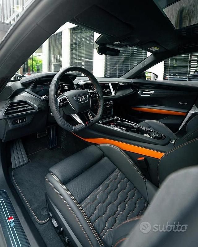 Usata Audi e-tron GT quattro Edition .1 494 kW (673 CV) 2021 Grigio Berlina