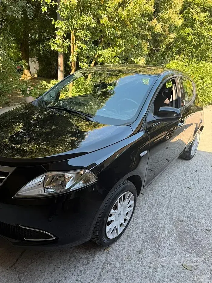 Usata Lancia Ypsilon 2012 Utilitaria