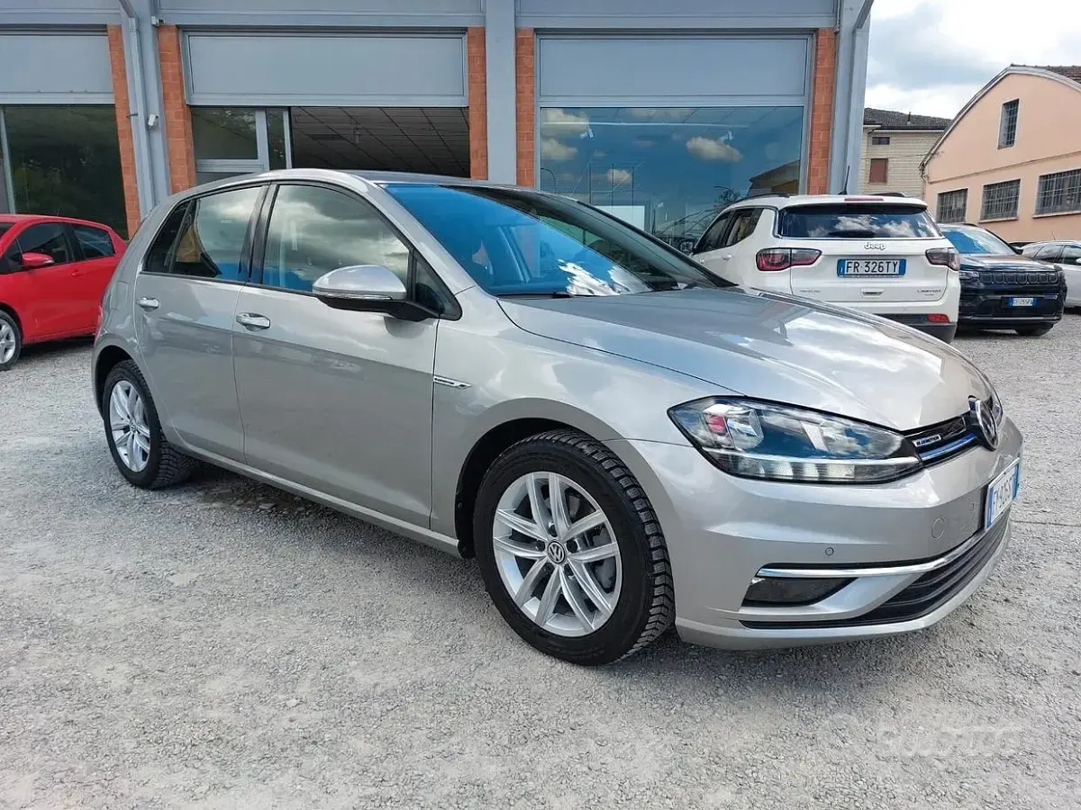 Usata VW Golf VIII Executive 130 CV (95 kW) 2020 Grigio Berlina