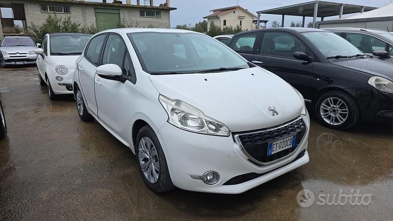 Usata Peugeot 2008 Access 82 CV (60 kW) 2013 Bianco SUV