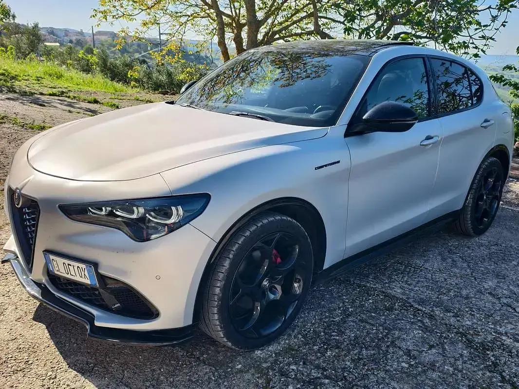 Usata Alfa Romeo Stelvio Competizione 160 CV (117 kW) 2023 Grigio SUV
