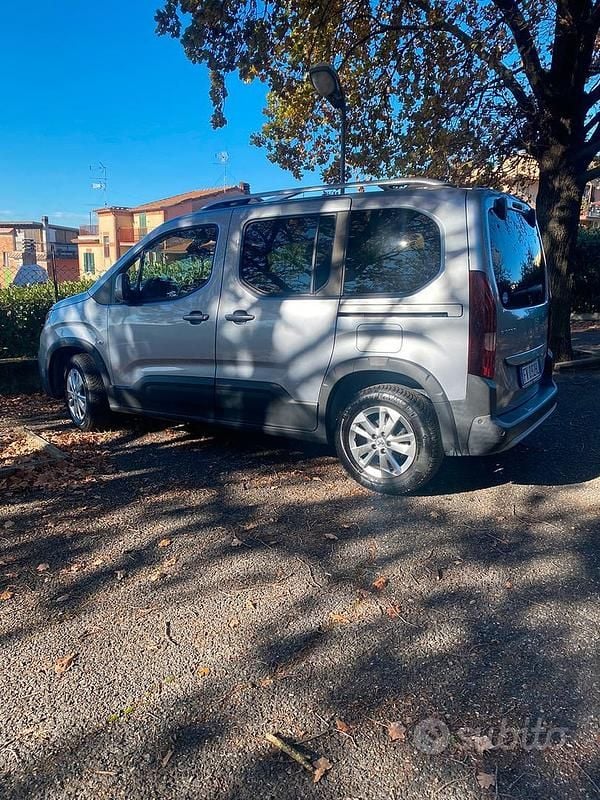 Usata Peugeot Rifter 102 CV (75 kW) 2019 Grigio Monovolume
