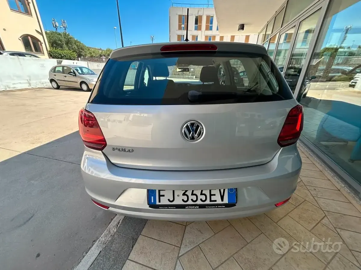 Usata VW Polo Trendline 60 CV (44 kW) 2017 Grigio Berlina