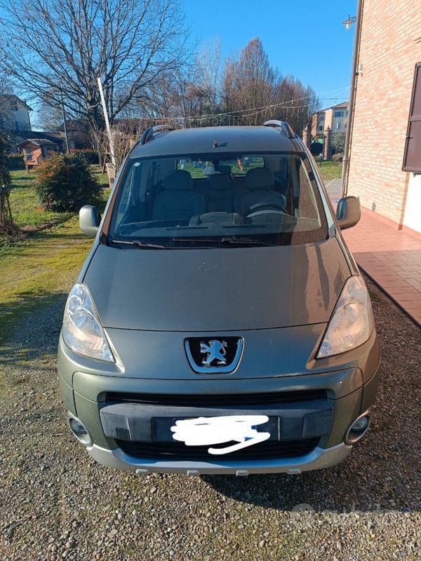 Usata Peugeot Partner Tepee 109 CV (80 kW) 2011 Monovolume