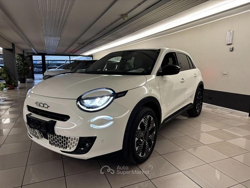 Usata Fiat 600 La Prima 110 CV (80 kW) 2024 Bianco SUV