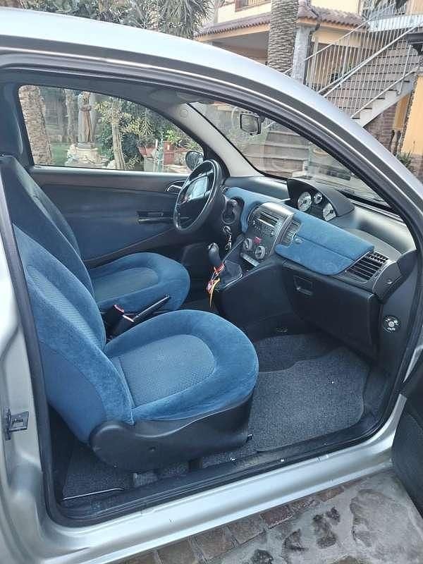 Usata Lancia Ypsilon 69 CV (50 kW) 2004 Argento Utilitaria