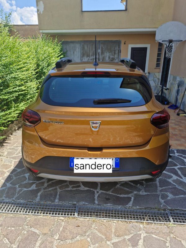Giallo Usata 2021 Dacia Sandero Stepway Due volumi | 12.000 € - Immagine 1/4