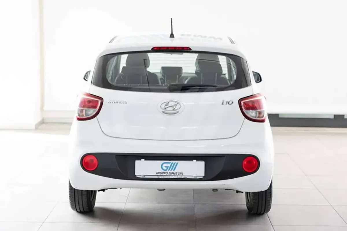 Usata Hyundai i10 67 CV (49 kW) 2017 Bianco Utilitaria
