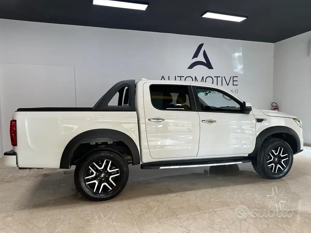 Usata EVO Cross 4 136 CV (100 kW) 2025 Bianco Pick-up