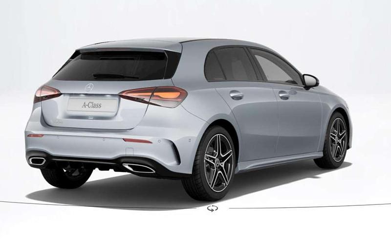 Nuova Mercedes A180 116 CV (85 kW) 2026 Argento hightech Berlina