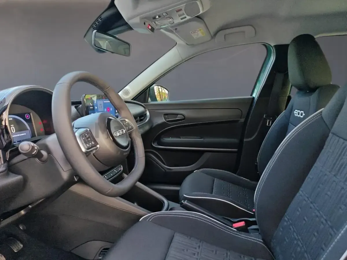 Nuova Fiat 600 Pop 110 CV (80 kW) 2025 Blu SUV