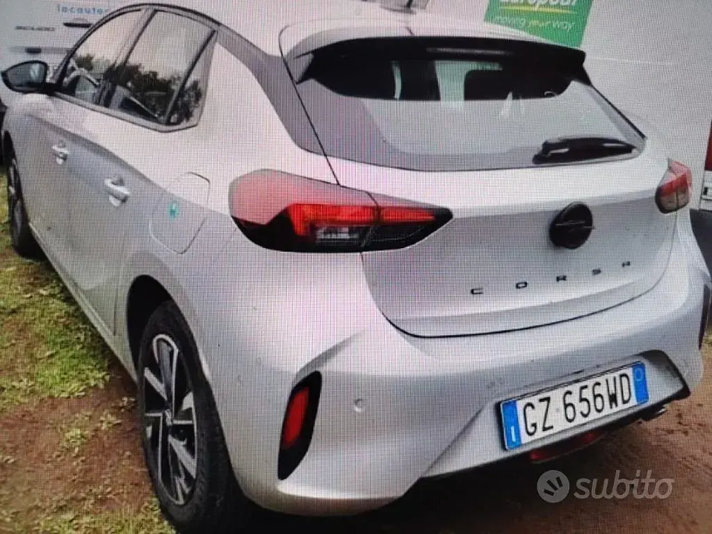 Usata Opel Corsa 101 CV (74 kW) 2025 Bianco Utilitaria