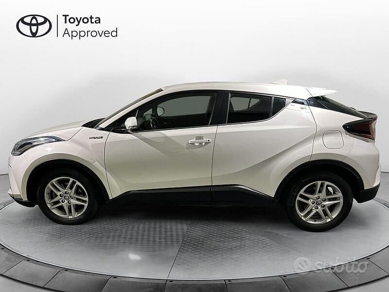 Usado Toyota C-HR Active 122 CV (89 kW) 2022 Blanco SUV