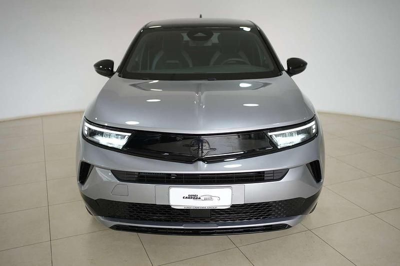 Usata Opel Mokka 131 CV (96 kW) 2025 Kontrast grey SUV