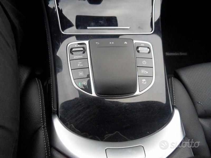 Usata Mercedes GLC200 Executive 163 CV (119 kW) 2020 Grigio SUV