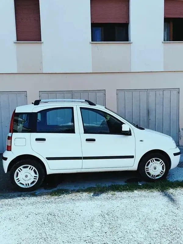 Usata Fiat Panda Active 77 CV (56 kW) 2011 Utilitaria