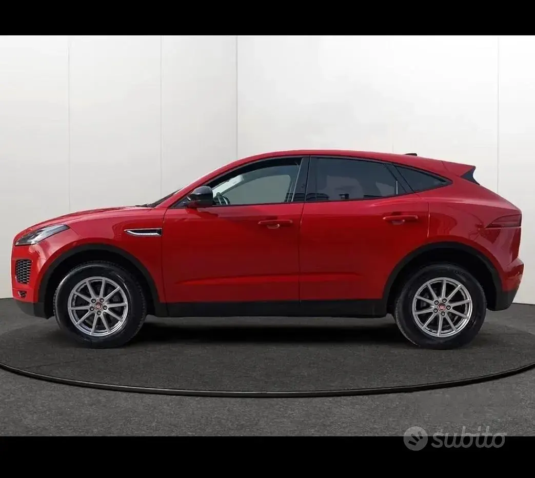 Usata Jaguar E-Pace R-Dynamic 150 CV (110 kW) 2018 Rosso SUV