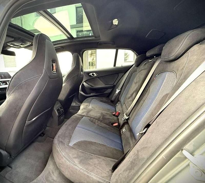 Usata BMW 118 M Sport 136 CV (100 kW) 2024 Grigio colosseo metallizzato Utilitaria